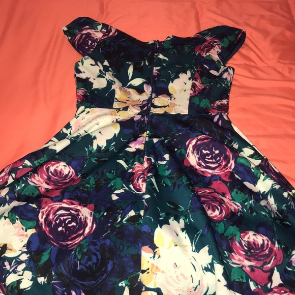 Emerald Sundae size SMALL dress - Picture 3 of 3